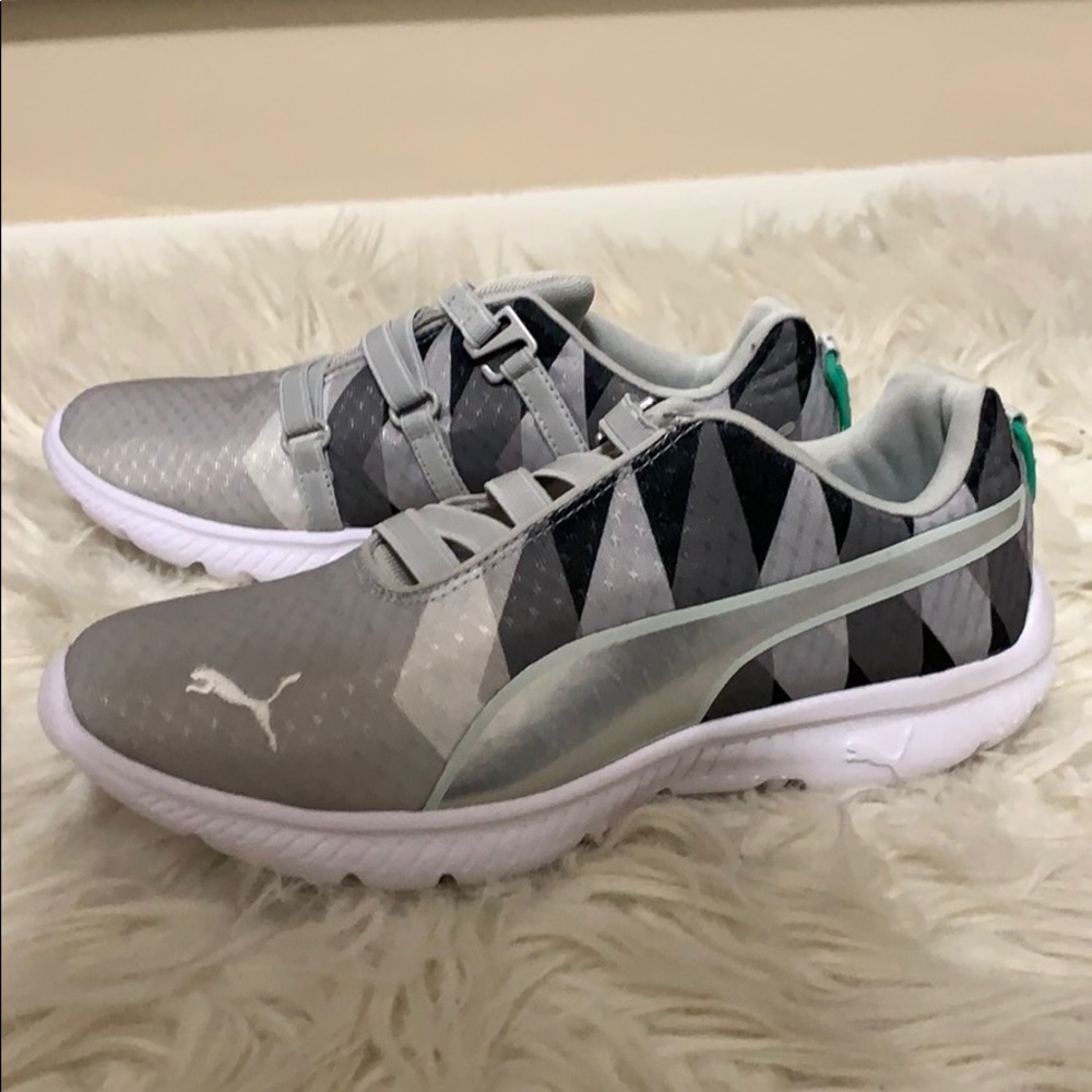 New pair of Puma Cozifoam shoes!